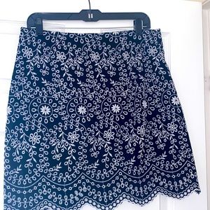 Gorgeous Loft black and white Richelieu skirt!